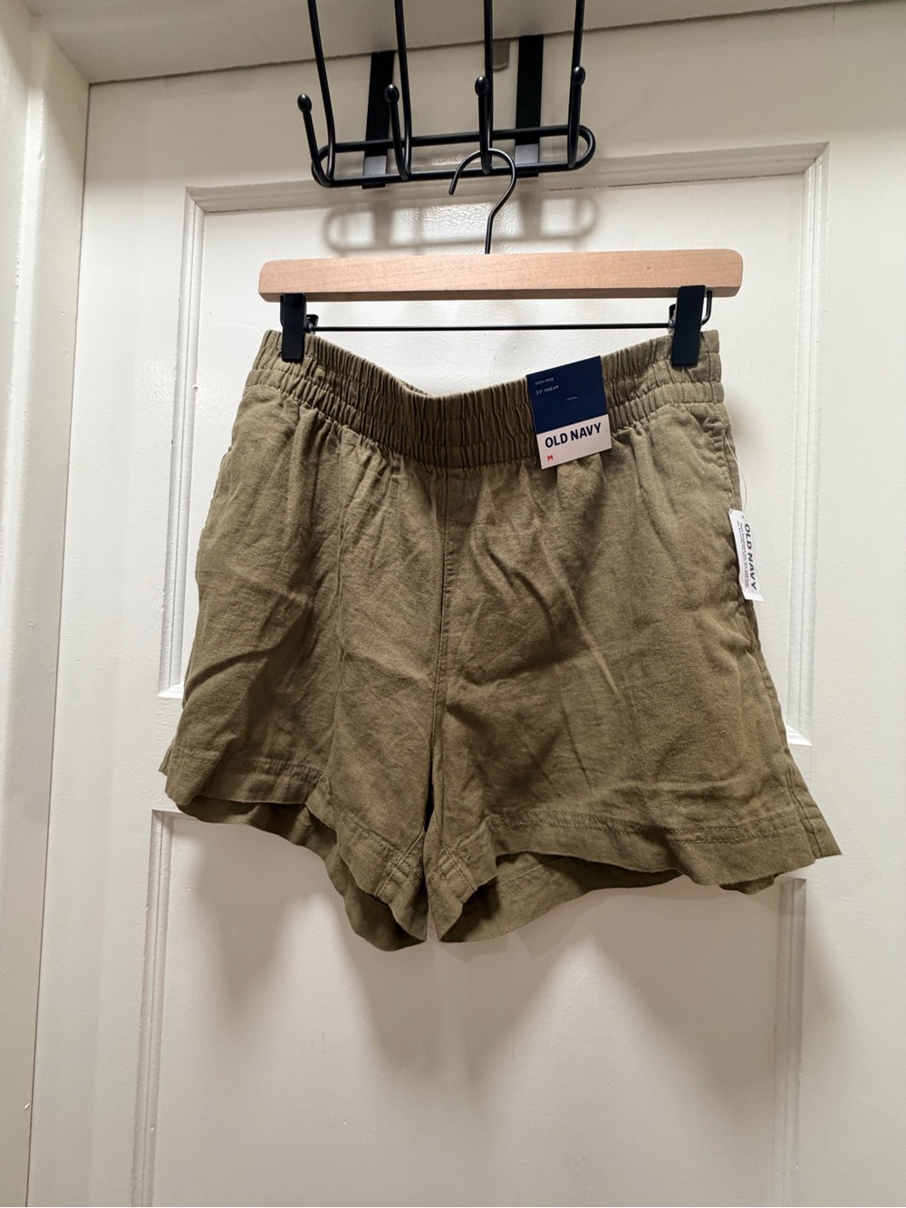Old Navy Women’s Linen Blend Pull-On Shorts – Medium – NWT - Picture 2 of 3